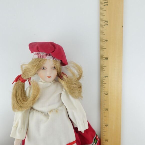 Russ Berrie International Doll Canada - Picture 11 of 11